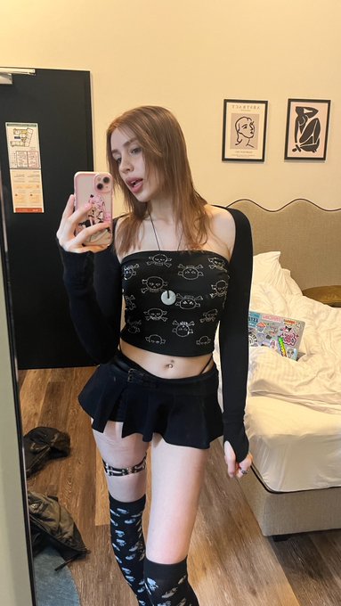 tattoo day https://t.co/eMF9tXGIXE<a href="/tag/redhead"class="tags"><span>#redhead</span></a><a href="/tag/uk"class="tags"><span>#uk</span></a><a href="/tag/egirl"class="tags"><span>#egirl</span></a>