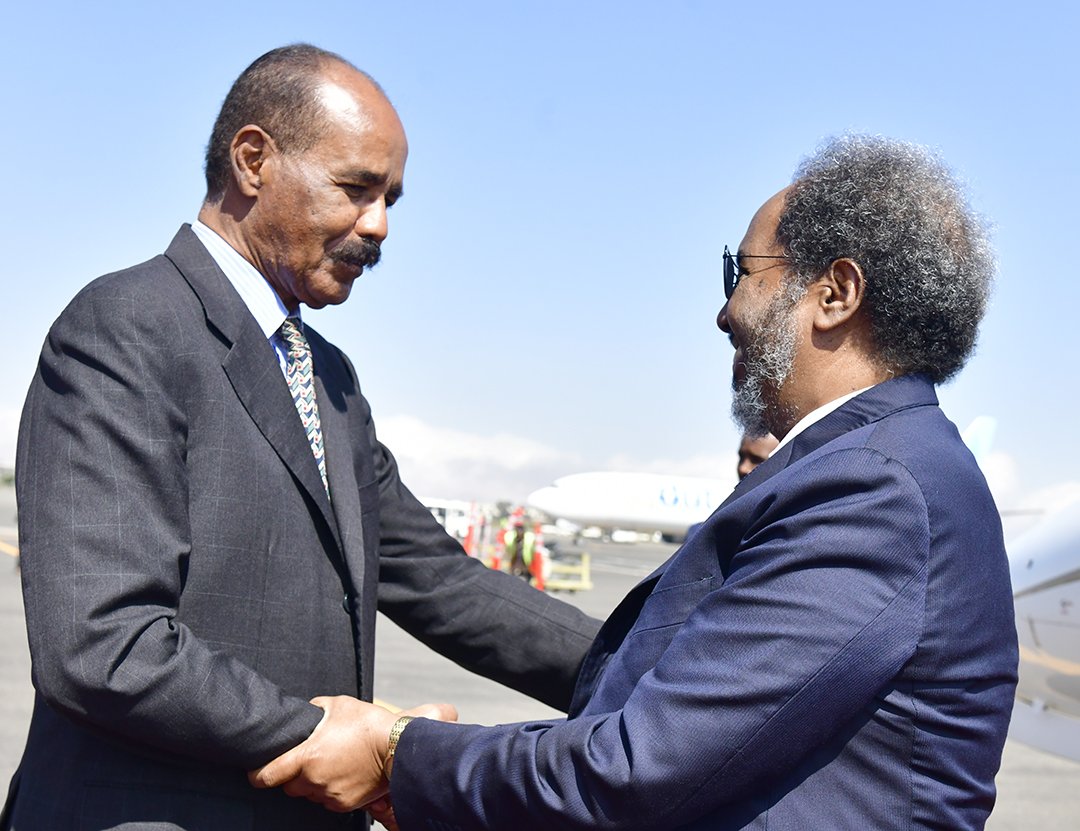 TablezH's tweet photo. #Eritrea 🇪🇷 #Somalia 🇸🇴
#EritreaPrevails 🇪🇷
#SomaliaPrevails 🇸🇴
#HandsOffHOA 🌍
#ቅያ_ስጡም_መስርዕ
#ወትሩ_ንኹሉ_ድልዋት
#ሻዕብያ_ምስጢር'ዩ
ሓያል ብማንም ሓያላት
ርእሱ ዘየድንን ዘይምብርከኽ
#ዩኒክ_መሪሕ✊
ወትሩ ዓወት ንእፋሽ !!!
https://t.co/weqoKjEaQN https://t.co/lIsiG8WKcy