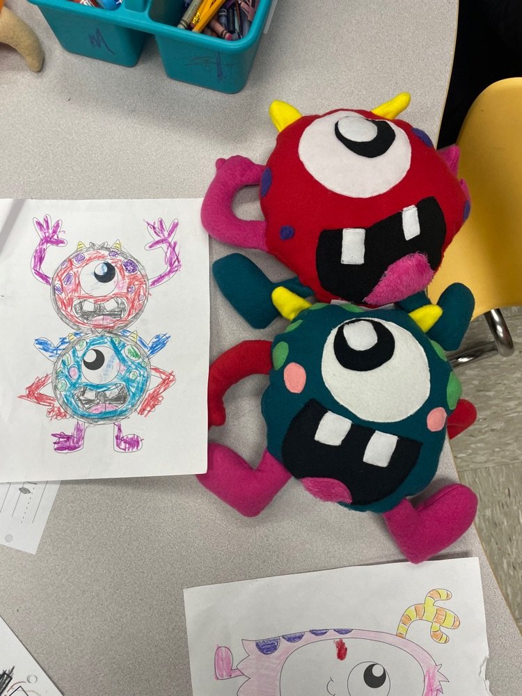 WeAreHickory's tweet photo. The Intro to Fashion &amp; Fashion 1 students brought SEE's kindergartners' monsters drawings to life by making them into stuffed animals! They teamed up with the Ceramics classes who made a matching monster ornament. 🙌🏾 #hickory #hawks #create #fashiondesign #ceramics #teamwork https://t.co/r17YbNIdgG