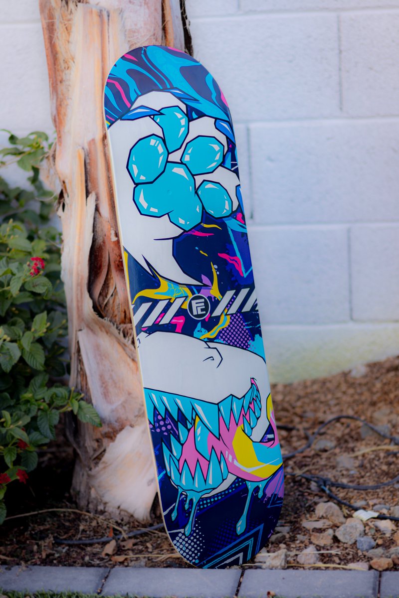 Sterling_Fox's tweet photo. New treat I picked up at PDFC from @FClassMerch sooooo it looks like i might be getting back into skateboarding but I gotta re-learn eeeeevverything! https://t.co/DuZfLTx80C