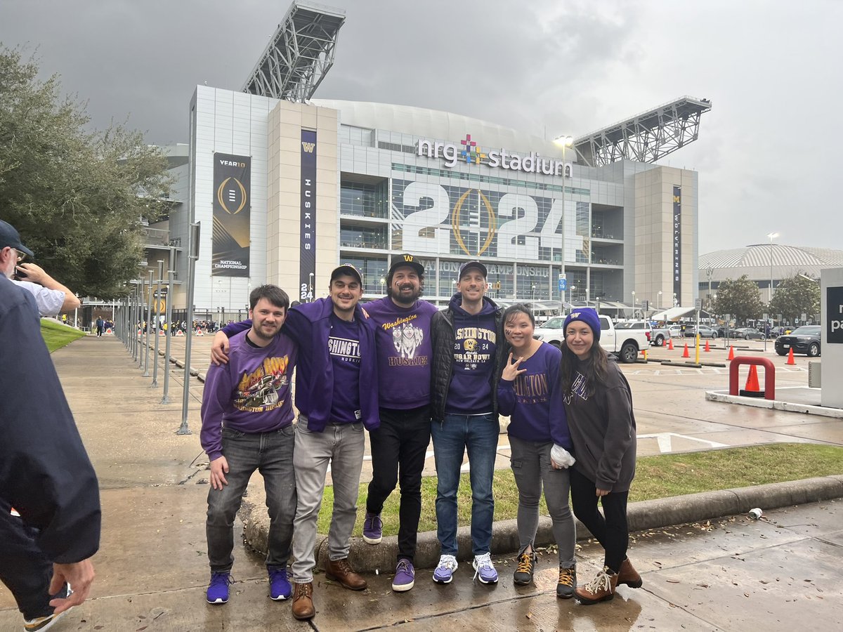 CarloDavis_'s tweet photo. Houston, we have a problem: there’s too much #purplereign! https://t.co/BiZkIsuaGj