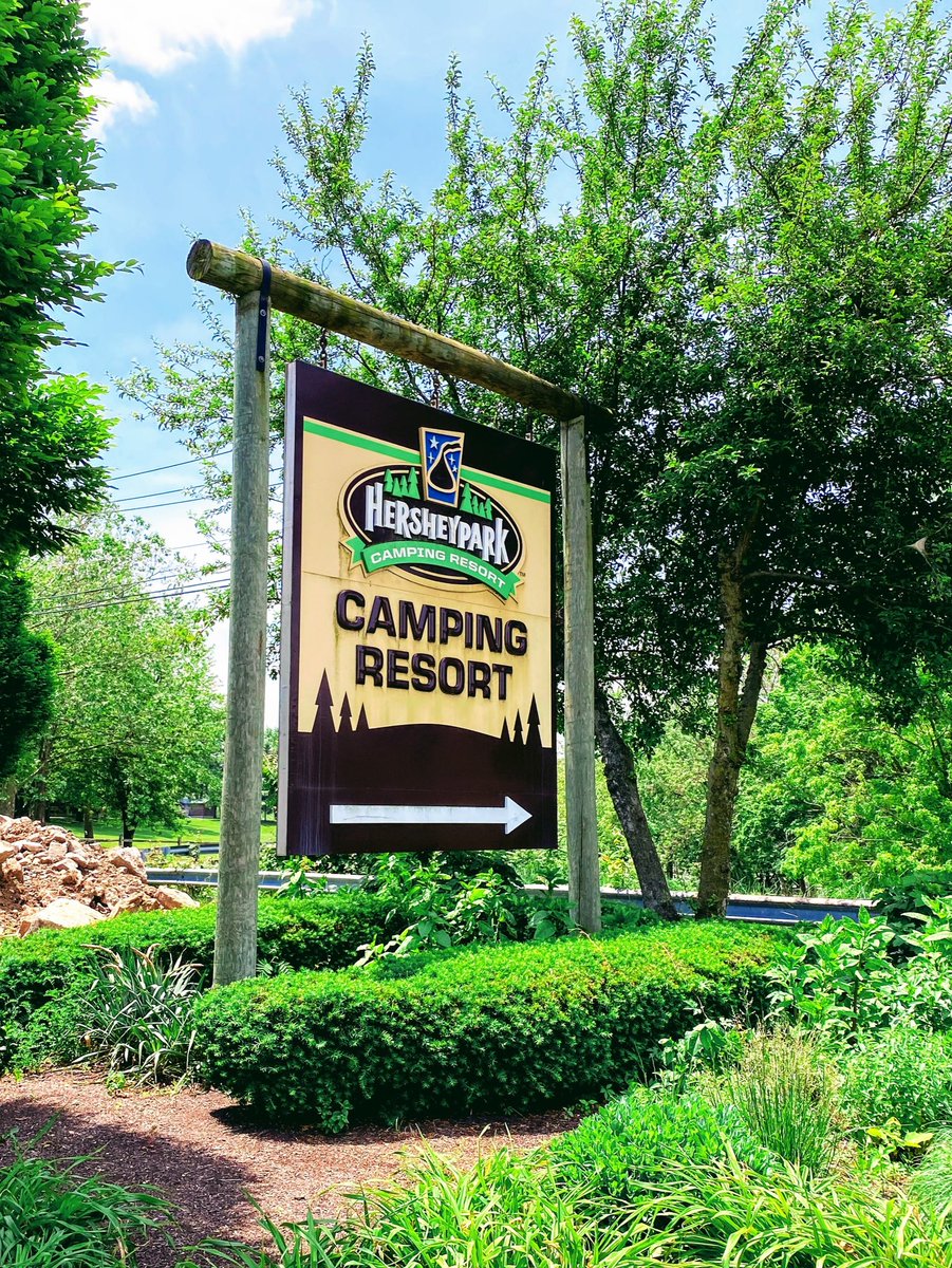 HersheyJobs's tweet photo. Are you a job-seeker looking for a new adventure? @Hersheypark Camping Resort is calling!

🌲 Submit your application to join the team: https://t.co/S6oTqT9Cen

#HersheyJobs #HersheyPA #Workampers https://t.co/AhL1JiSv4a