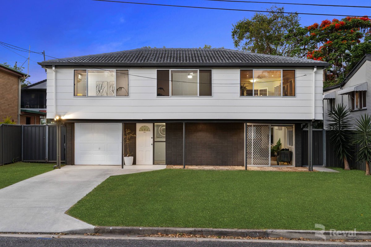 RevalAgents's tweet photo. #FORSALE: Stunning Family Entertainer with Mountain Views!

This home features a spacious functional layout with adjoining living areas, making this the perfect home for entertaining.

102 Dykes Street #MountGravattEast QLD 4122
3 🛀 2 🚗 1

https://t.co/AC6F6CKA4m #justlisted https://t.co/iFh4nCZXEZ