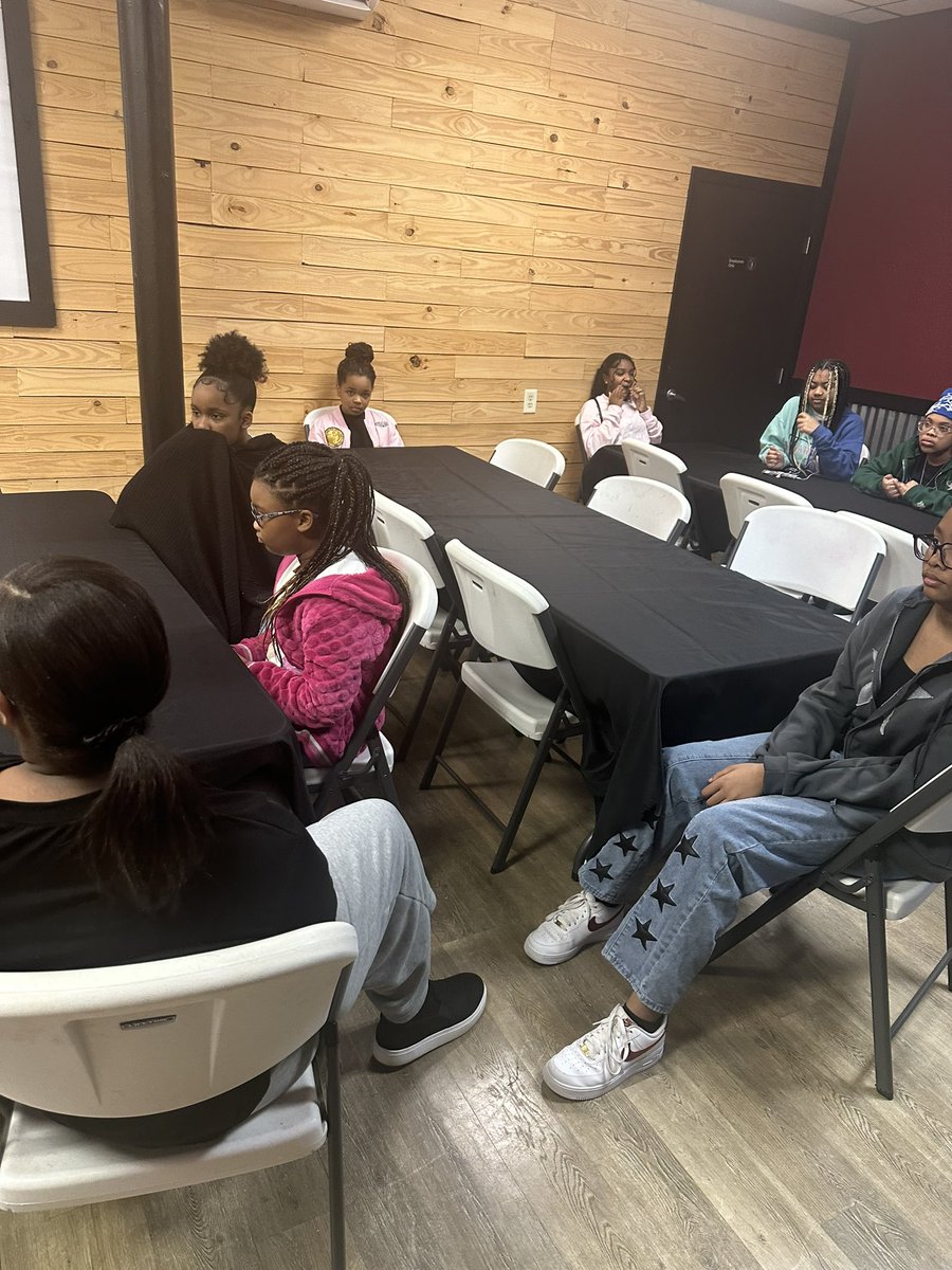 eto_aka's tweet photo. On Saturday, January 6, 2024, Epsilon Theta Omega hosted our YLI students at the Beaumont Escape Room.

AKA YLI is a youth-led and highly interactive leadership development program designed to empower and engage youth, ages 11-13.

#SoaringWithAKA #AKAETO #AKA1908 https://t.co/uM2DdkrLcH