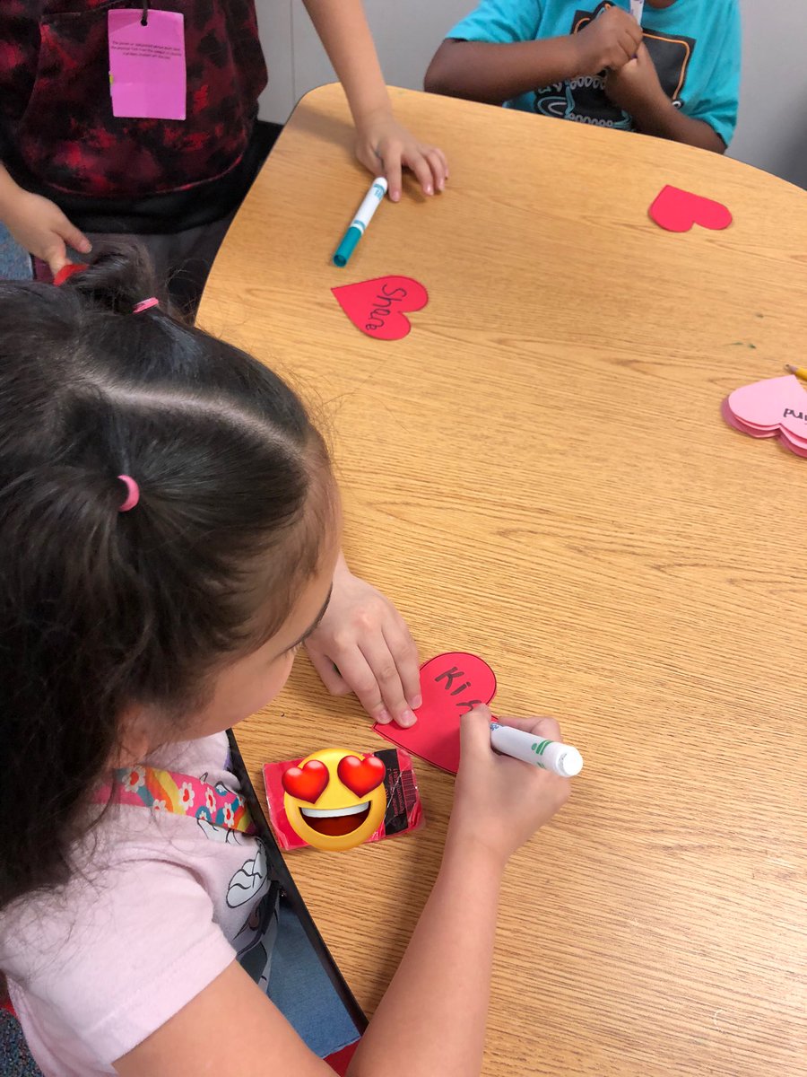 Some more pictures on how to be a good friend. @bksanchez7 @Primary_AISD @Magrill_AISD @Magrill_LMC @APEHernandez @RR_Sweet ♥️