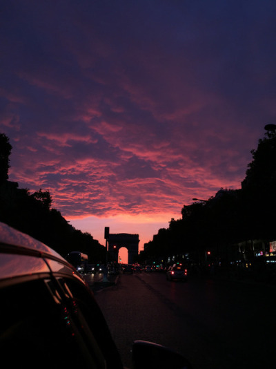 Tighthugs1's tweet photo. Sunset https://t.co/oIvm4tO6oS