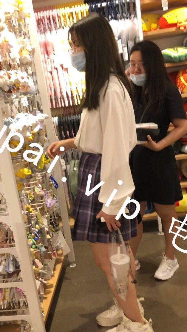 maincharacte's tweet photo. o has the same obedience #街�� #抄底 #原创抄底 #街拍美女 #偷拍裙底 #短裙 #裙底 https://t.co/qxcAUhVp4l
