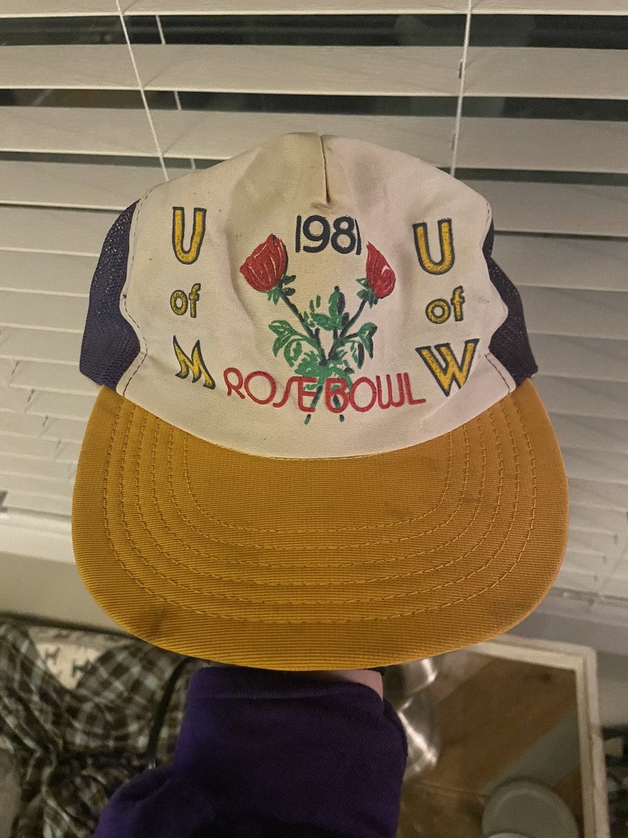 The UW vs. UM Rose bowl hat from 1981 that my parents have is pretty sick. Go Dawgs!