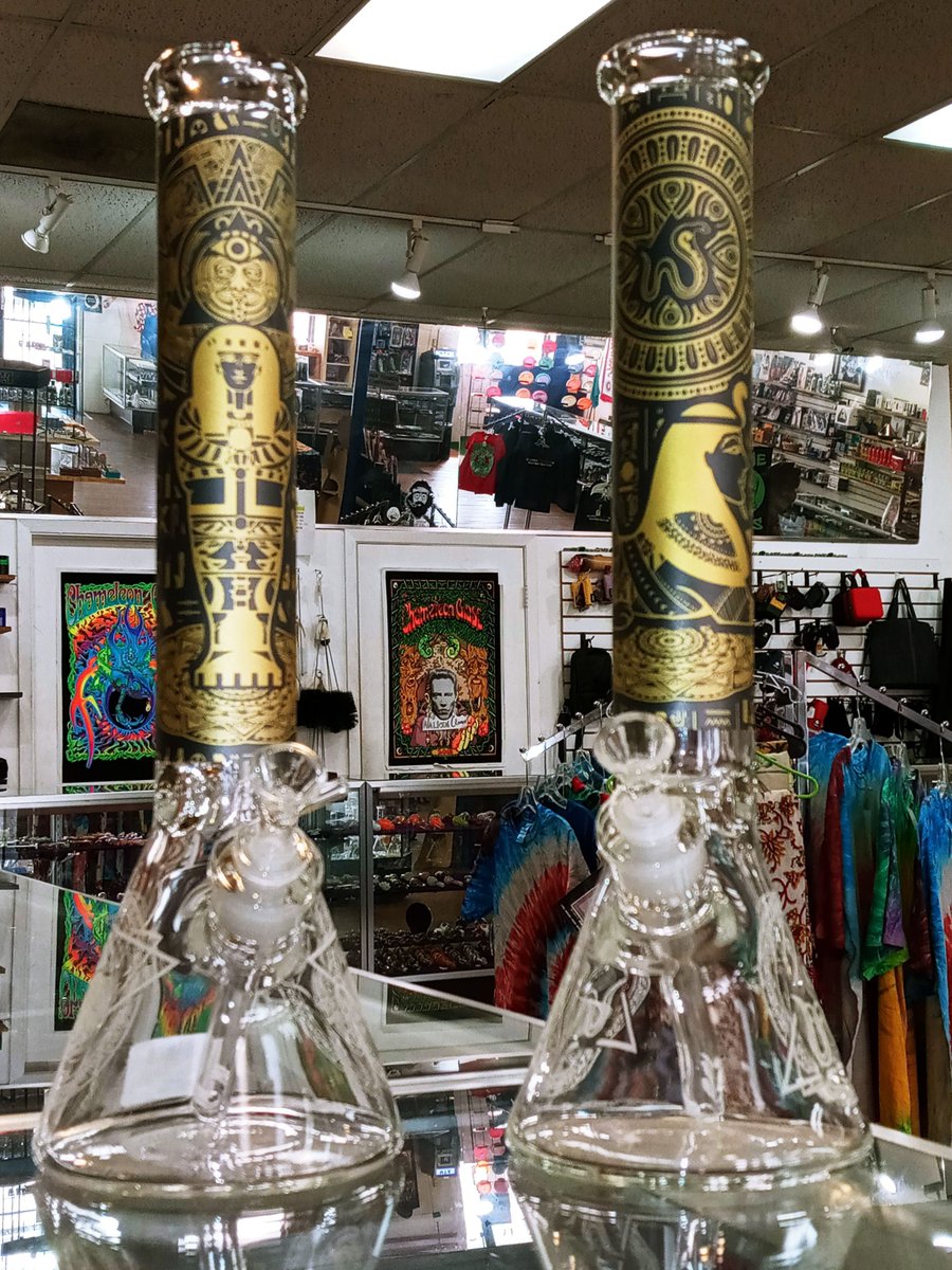 These waterpipes are super thick! Plus you don't see a lotta waterpipes with hieroglyphics! Every Gas Pipe in DFW should have a few of these on hand, so pop in and lift off!

#thegaspipe #dfw #smokeshop #coolpipes🔥💨 #hieroglyphics
