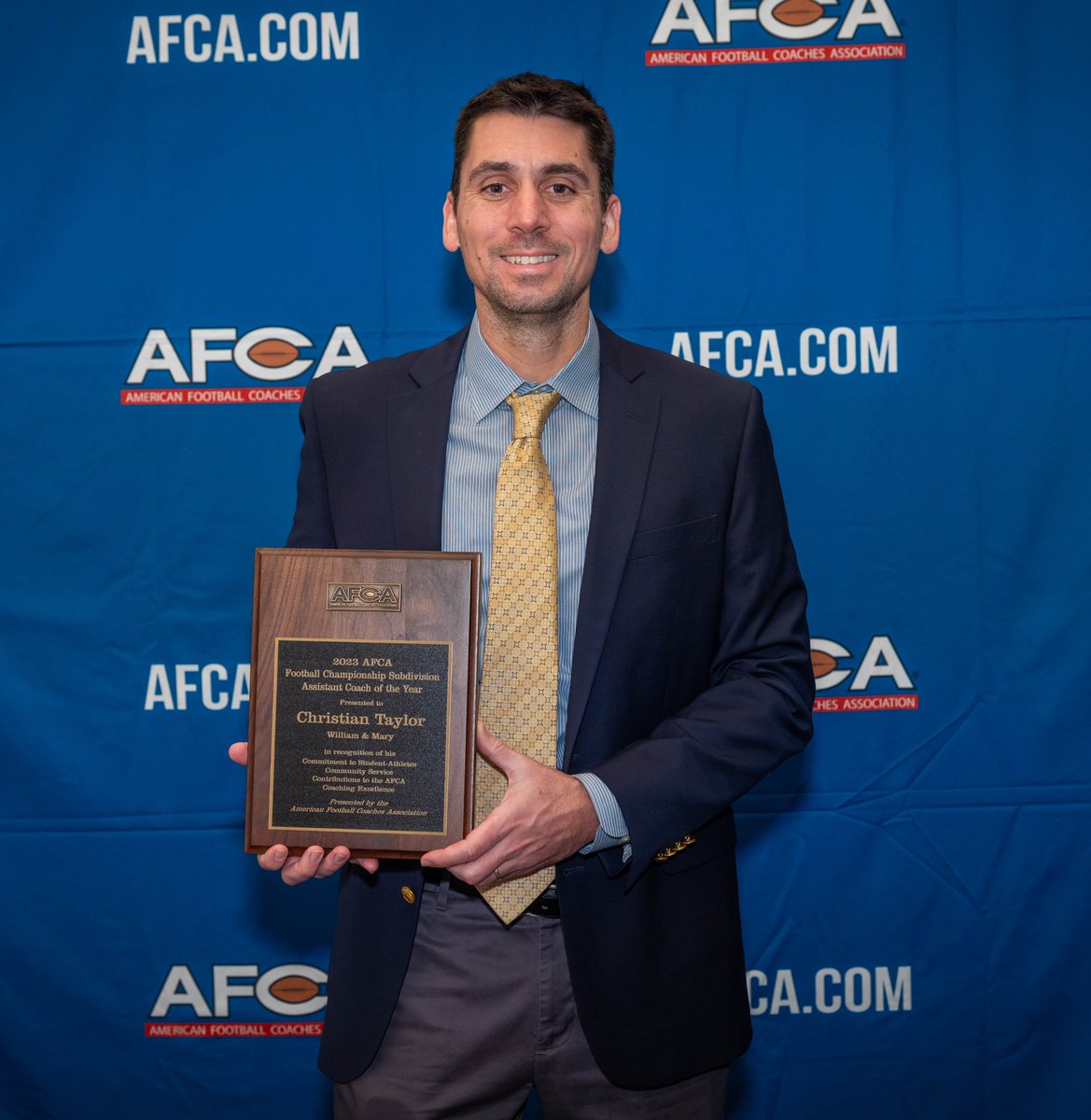 👏👏 @WeAreAFCA @NCAA_FCS Assistant Coach of the Year ➡️ @CoachChristianT‼️ #GoTribe