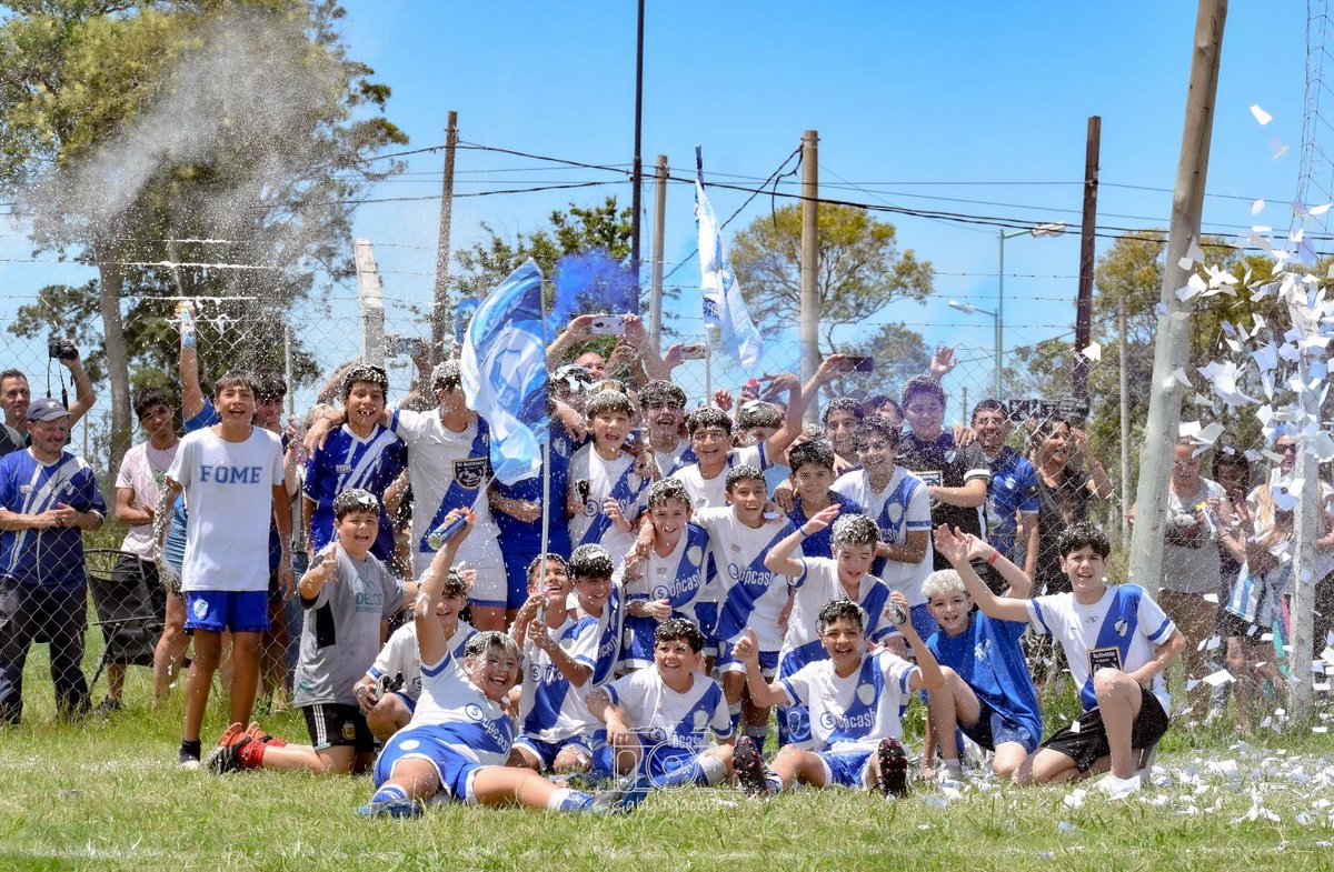 pasealaliga's tweet image. #JuvenilesA

En Pre Novena, los campeones fueron tres: #Ringuelet, #Fomento y #Alumni.