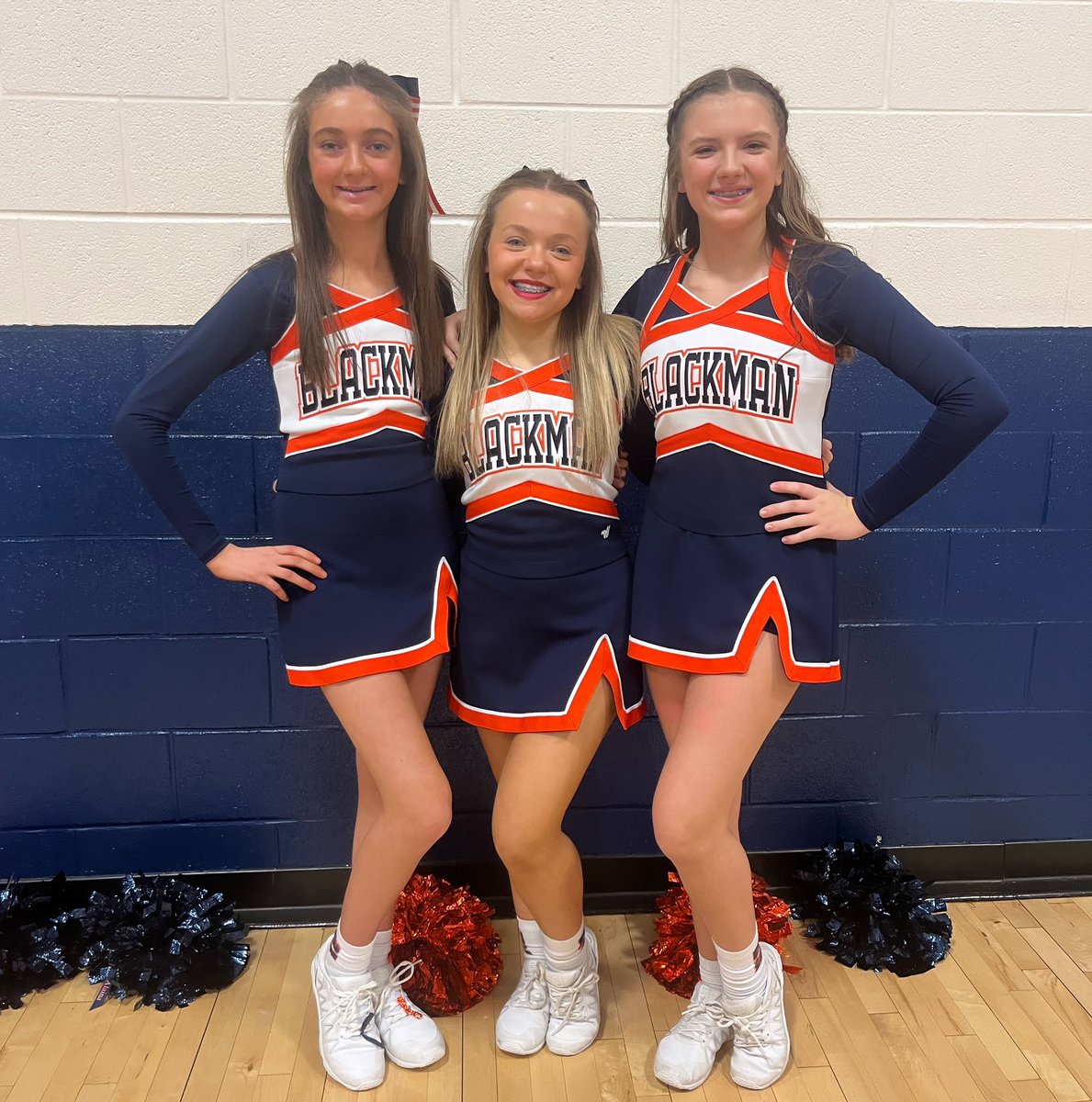 BMS Basketball Cheer tweet media