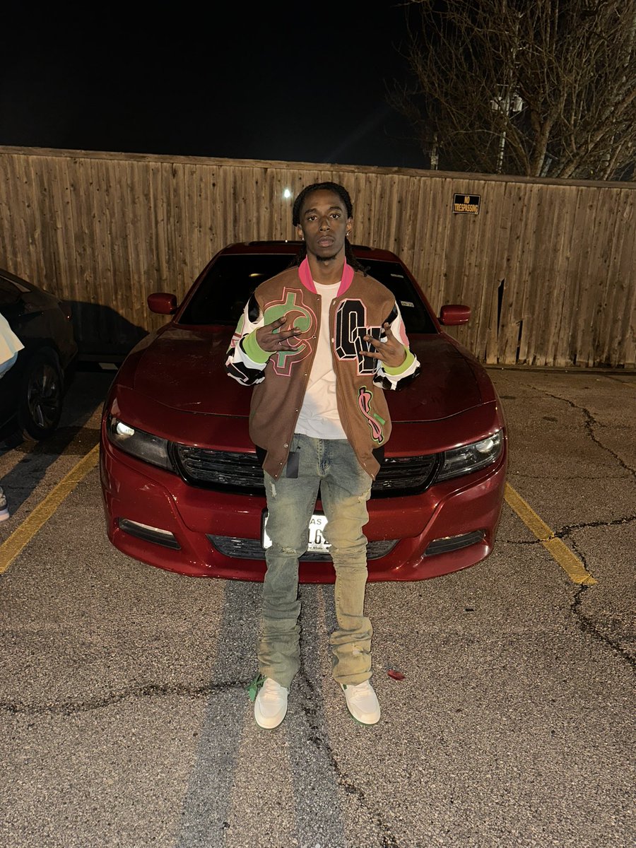 BgLuhMeezy's tweet photo. Been on my shit since a rugrat.. https://t.co/sY32fZMy5k