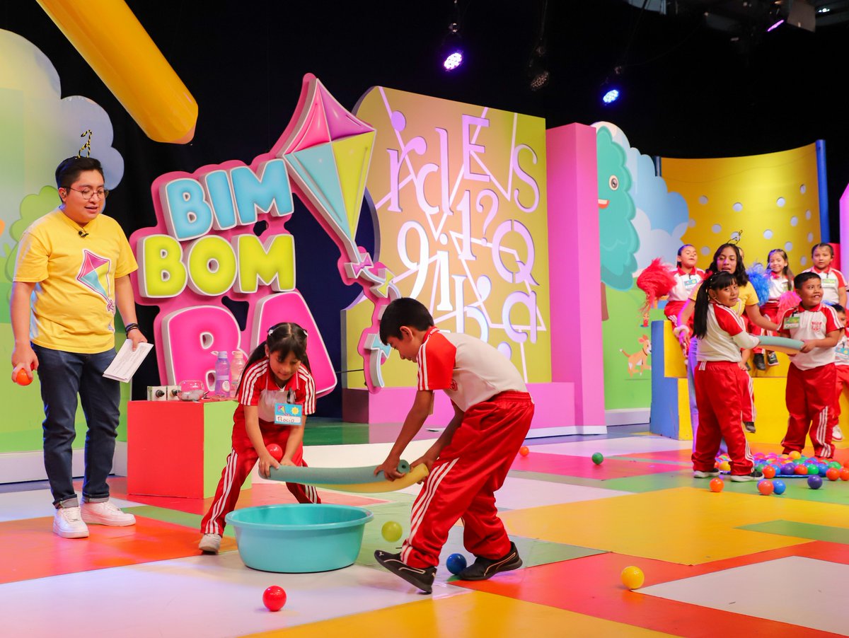 cortv's tweet image. ✨ ¡#BimBomBa está de regreso! ✨

🤩 Se nos acabaron las vacaciones, pero no la diversión. En este inicio de semana la 𝗘𝘀𝗰𝘂𝗲𝗹𝗮 𝗣𝗿𝗶𝗺𝗮𝗿𝗶𝗮 "𝗚𝗮𝗯𝗶𝗻𝗼 𝗕𝗮𝗿𝗿𝗲𝗱𝗮" en compañía de #Angie y #Coffie nos regalaron una tarde llena de risas y grandes momentos. 🥳