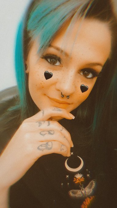 Come sub 🙇🏻&zwj;♀️ #LinkInBio #milf #gothgirl https://t.co/AewMBylbsj<a href="/tag/linkinbio"class="tags">#LinkInBio</a><a href="/tag/milf"class="tags">#milf</a><a href="/tag/gothgirl"class="tags">#gothgirl</a>