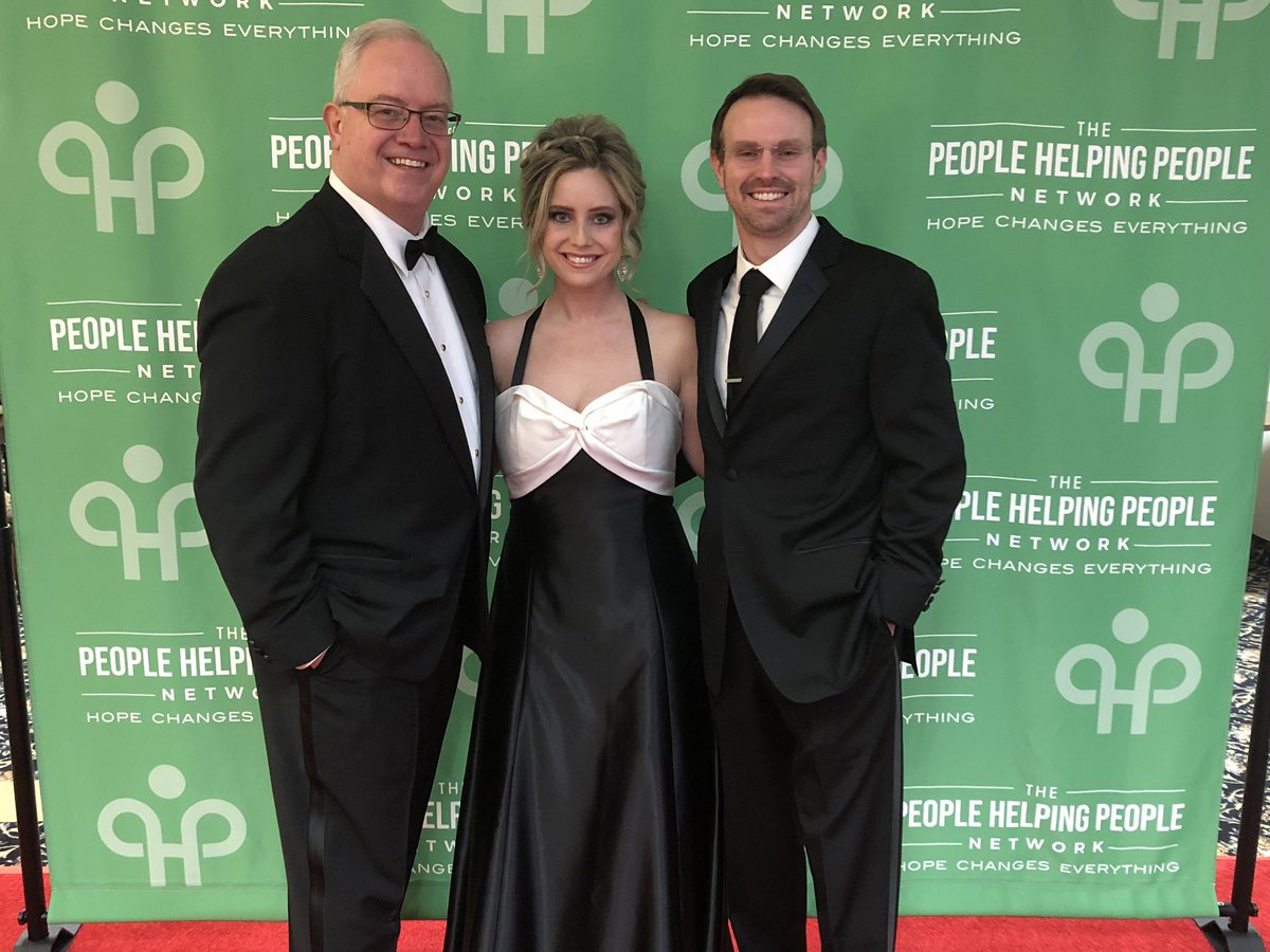 phpusa's tweet photo. Will you be there?  It is not too late to get your tickets to the Servant’s Heart Award Gala sponsored by our friends at @USAupstar.  We look forward to seeing you there! #phpgala 

Visit https://t.co/da0O9kFxKn https://t.co/ai8XUcze1B