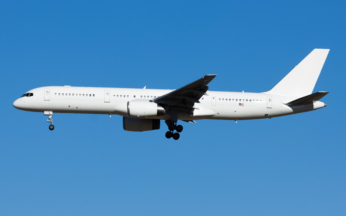 Aviation_phx's tweet photo. “KANO07” arriving @gatewayairport this afternoon, my rarest catch at my hometown airport, glad to scratch another C-32B off the list. https://t.co/U4ZNddCgaL
