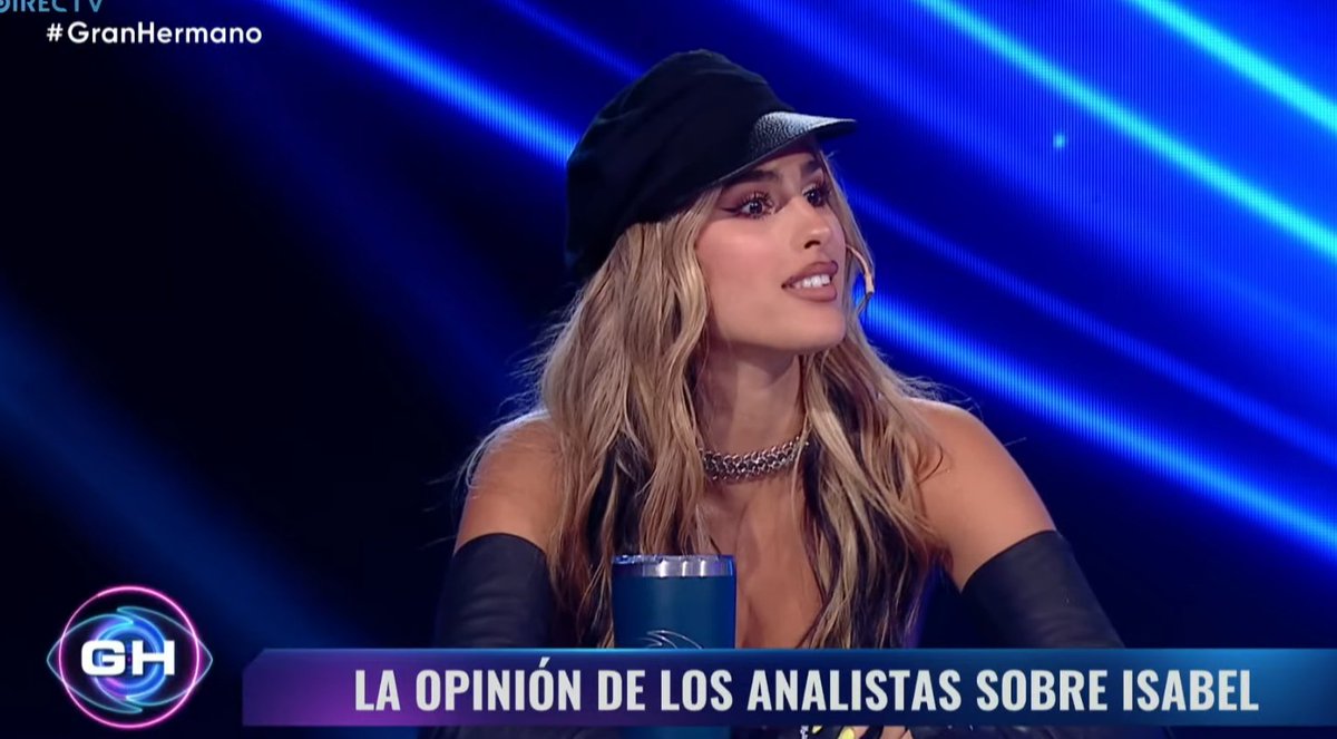 Chismesconuri's tweet photo. Juli Poggio poniéndole los puntos a Isabel, la amo 👑
#GranHermano #GranHermanoAr #JuliPoggio #Isabelgh https://t.co/ucIgqTAtL9