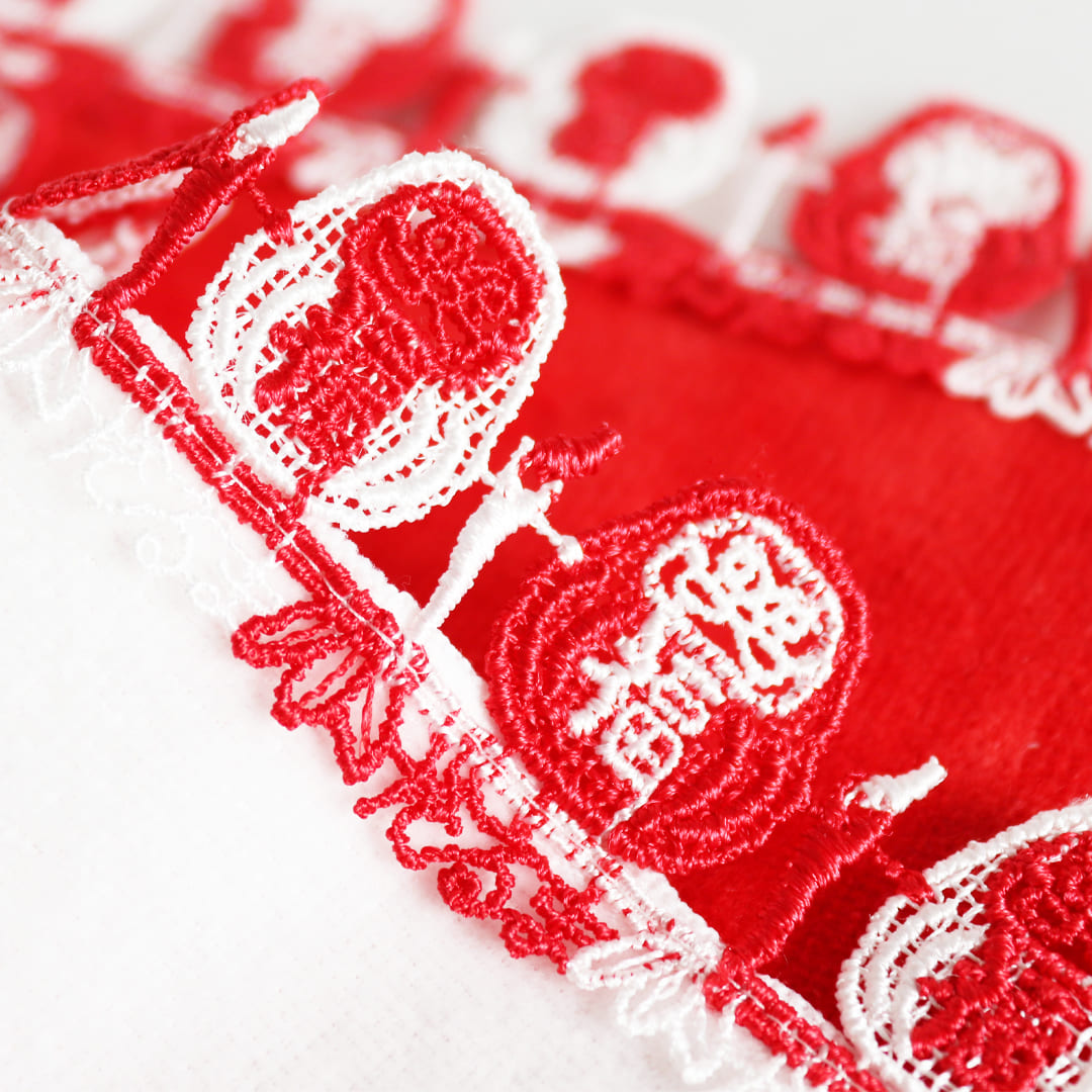 刺繍 お値下げ Chikazawa タオルハンカチ 赤色