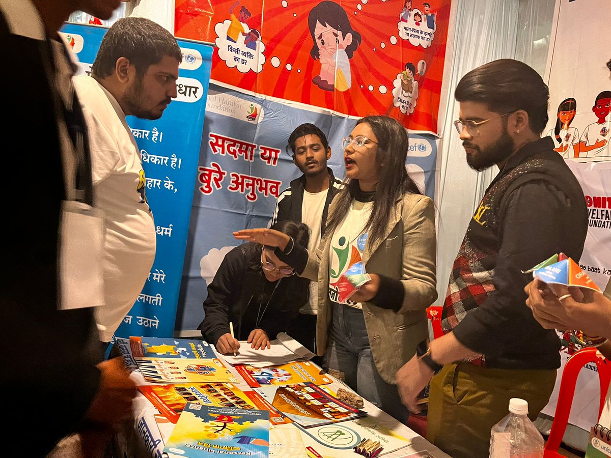 AnyroseTodar's tweet photo. Manobal volunteers in UDYAM 5.0 and here telling about the mental health awareness by playing games and motivational words and entire crowd was getting attracted with us it was a great pleasure for me as UNICEF and manobal volunteer https://t.co/VqQ3BTwKtv