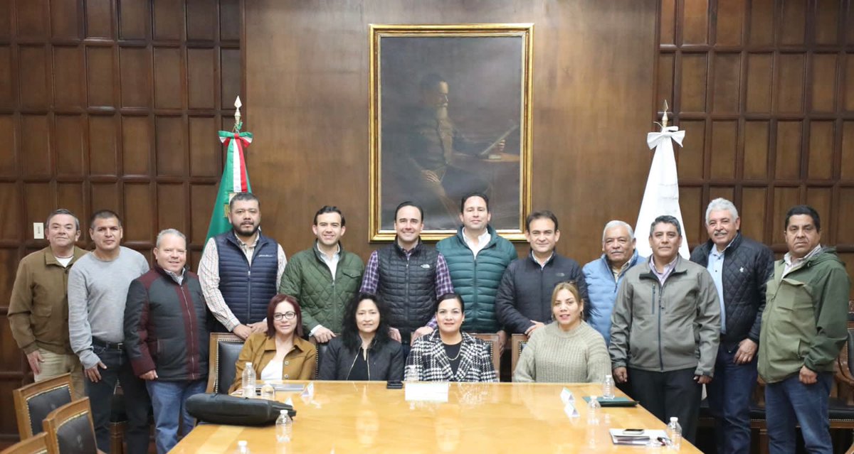manolojim's tweet photo. Excelente reunión con nuestro equipo de #MejoraCoahuila en #Saltillo con quienes vamos a desarrollar programas sociales de gran beneficio para nuestra gente. (1/2) https://t.co/ENYNqOeUnr