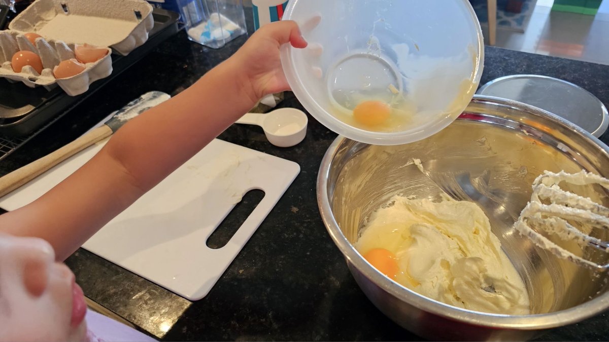 murrigellas's tweet photo. Grand baby Gella making #jamdrops with Gami's supervision #murrigellas https://t.co/dk6dVOR0BR