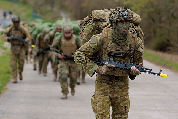 RichardMarlesMP's tweet photo. This week, the fifth contingent of Australian Army soldiers leave Adelaide for the United Kingdom to help train Ukrainian recruits as part of Operation KUDU. https://t.co/9hC1k8IHsH