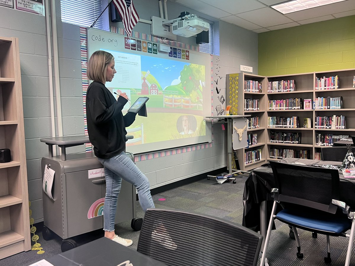 Ashlee Baker (@mrsashleebaker) on Twitter photo <a href="/gwenmetzger4/">Gwen Metzger</a> and <a href="/MrsLatham3/">Jessica Latham</a> showing us a thing or two about technology application for apply & create! <a href="/gwenmetzger4/">Gwen Metzger</a> and <a href="/MrsLatham3/">Jessica Latham</a> showing us a thing or two about technology application for apply & create!