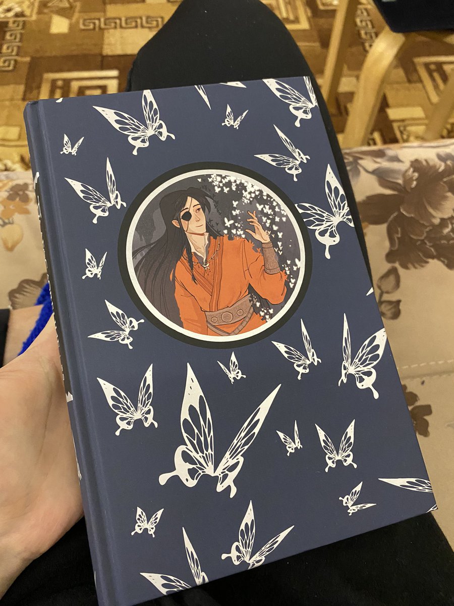 Я ж тут вам не похвасталась, урвала за цену почки последний том🥹
