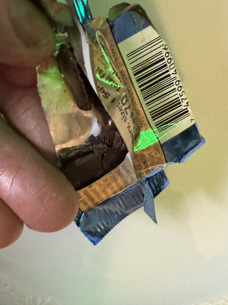 llandoneasley's tweet image. So @GhirardelliCho2 can you make these little square chocolates any harder to open?? #Gilly #ChocolateTerriblePackaging #BadPackaging macaroni