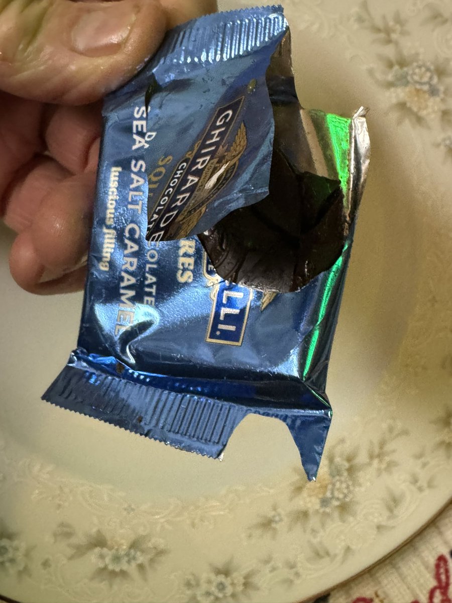 llandoneasley's tweet image. So @GhirardelliCho2 can you make these little square chocolates any harder to open?? #Gilly #ChocolateTerriblePackaging #BadPackaging macaroni