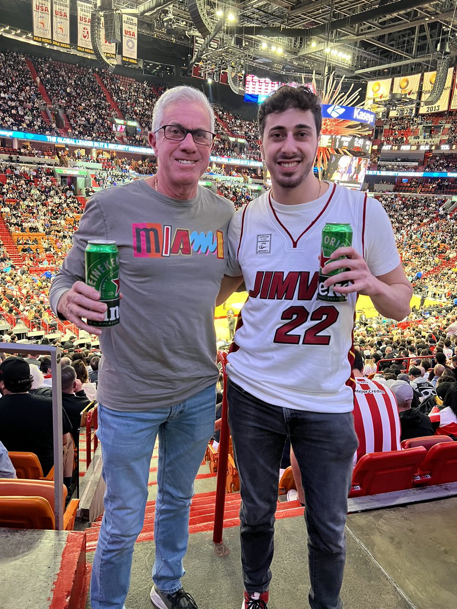 Ari Odzer tweet media