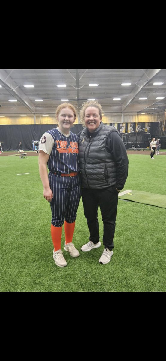 Had such a great time at the  <a href="/GoShockersSB/">Wichita State Softball</a> winter clinic yesterday! I always love hearing advice from the coaches and players that have really helped me improve my game. Thank you to <a href="/CoachBredbenner/">Kristi Bredbenner</a> for making the camp possible! @topgun08kc <a href="/topgunfastpitch/">Top Gun Fastpitch</a>