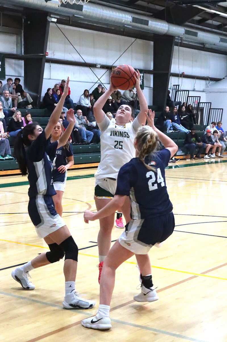 mdjones_13's tweet photo. 2 of 2 .. Final @SJCPGirlsHoops 49 @NotreDamePrep1 51 ... @SJCPrep @SJCPAthletics @SJCP_HoS @SJCP_AD @coachstu34 @FrederickSports @IAAMconnected @coach_Taye14 https://t.co/vwS6Kco4nO