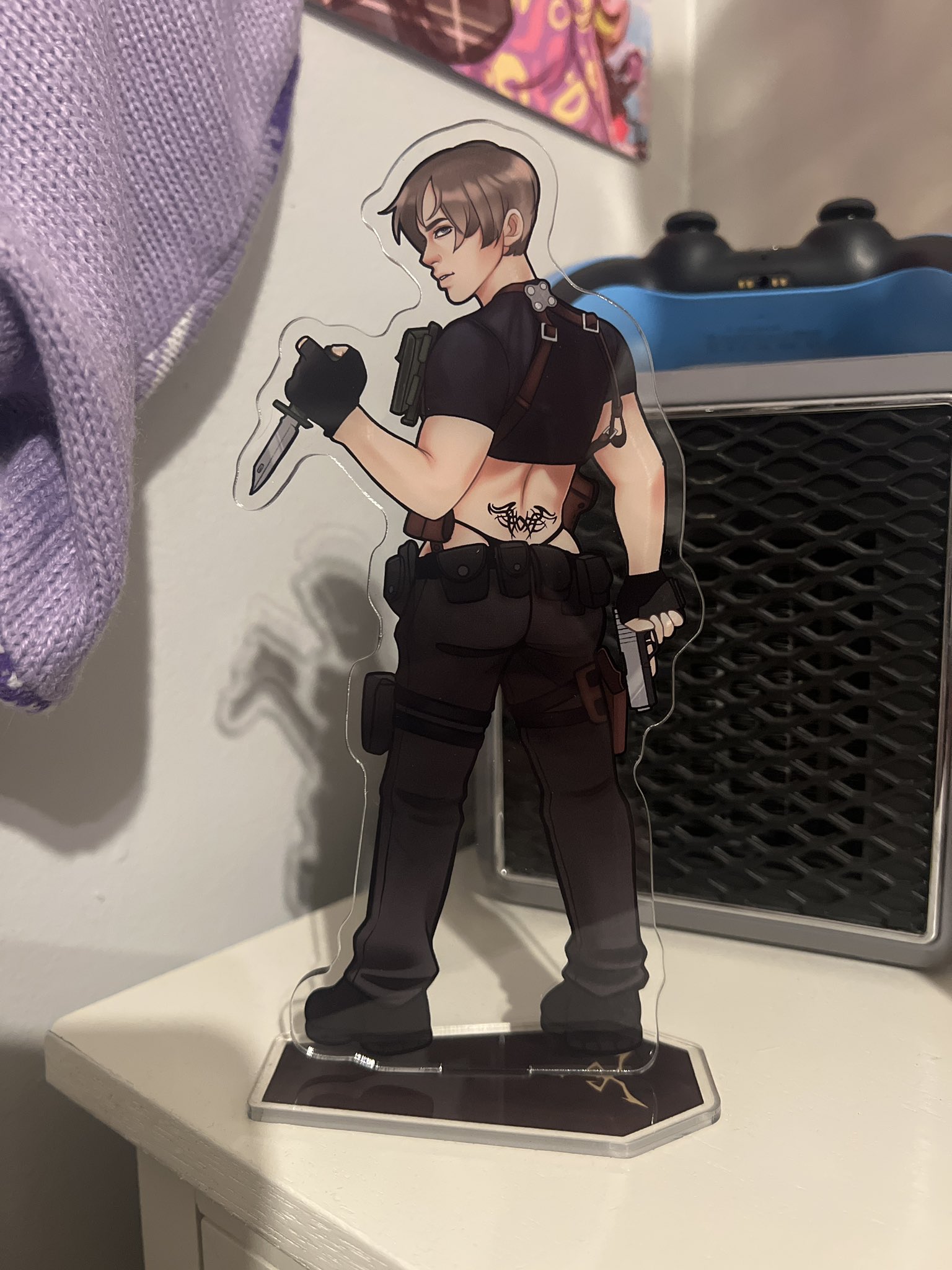 ✨ jenny ✨ on X: “Leon Kennedy tramp stamp thong mod acrylic 