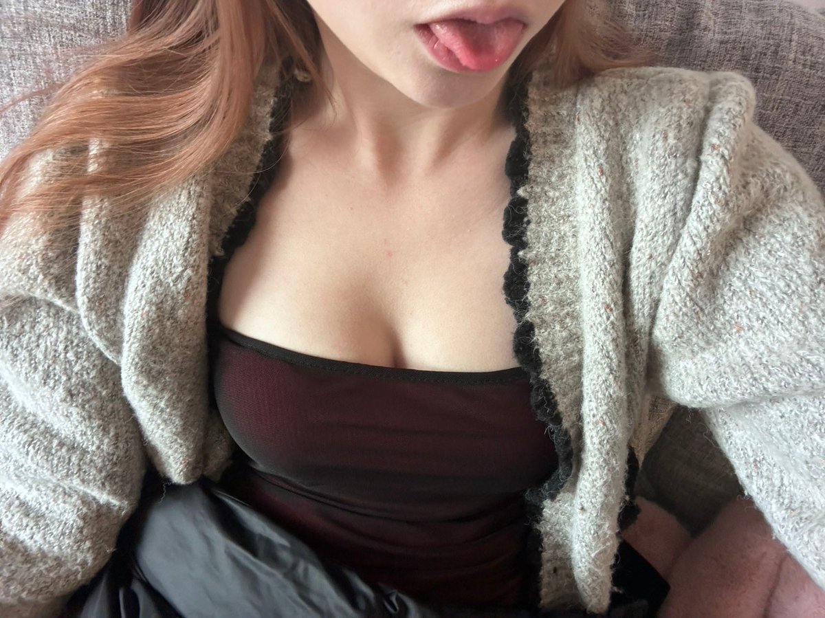 她说她饿了