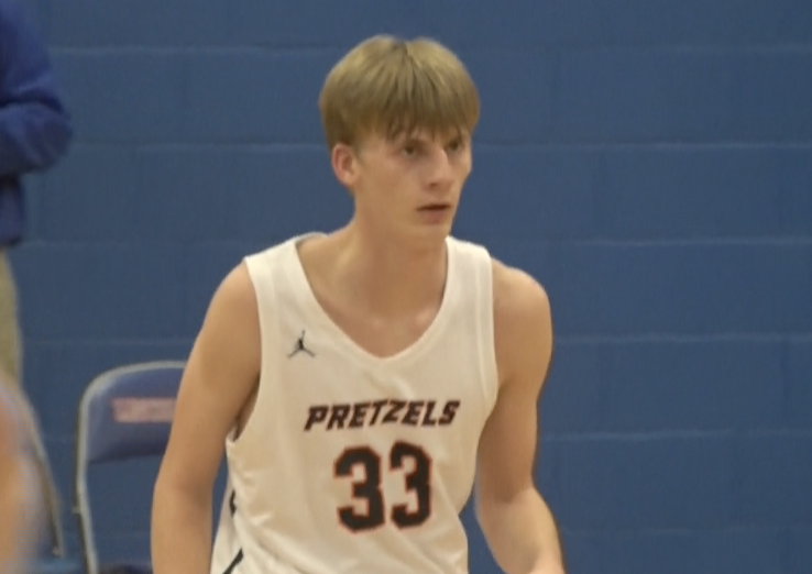 Channel1450com's tweet photo. New Berlin Pretzels Hold On Against Pleasant Plains To Advance To County Semifinals   https://t.co/KbimVUntIn https://t.co/kZ69sXGJ1h