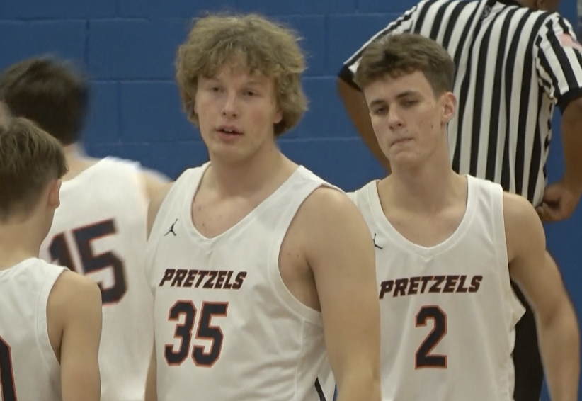 Channel1450com's tweet photo. New Berlin Pretzels Hold On Against Pleasant Plains To Advance To County Semifinals   https://t.co/KbimVUntIn https://t.co/kZ69sXGJ1h