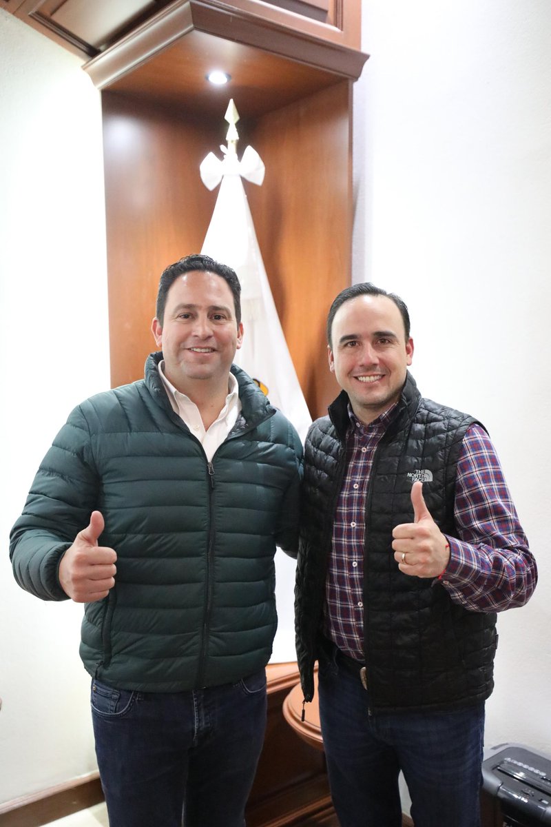 El día de hoy me reuní con mi gran amigo, el Gobernador <a href="/manolojim/">Manolo Jiménez Salinas</a> , con quien he trabajado en equipo desde hace muchos años compartiendo proyectos y anhelos. (1/4)