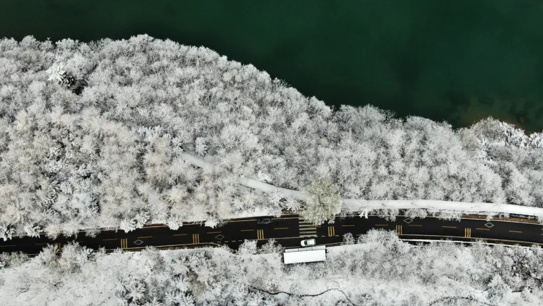 ExploreGansu's tweet photo. ❄️💦❄️There's nothing like Guan'egou Scenic Area in Longnan city, #Gansu province, in the #snow! #VisitGansu #GansuGlance #SnowscapeSplendor https://t.co/7CNDHKD5Ny