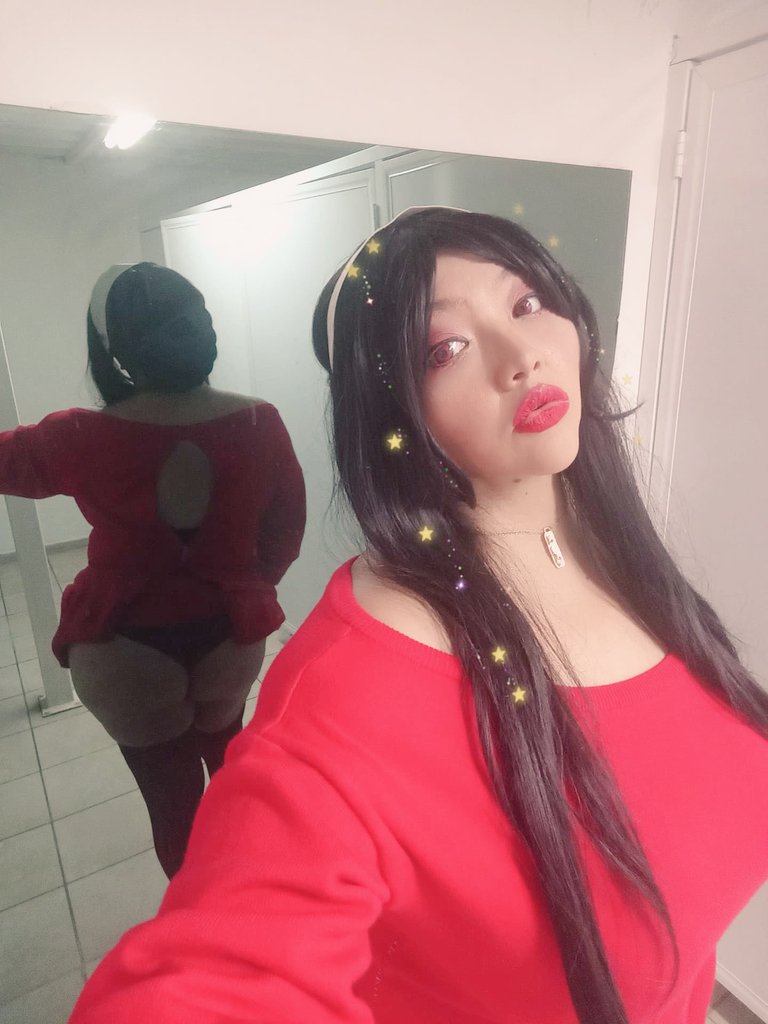 Las fotos que le manda yor a Loid 
😘💋
#yorforger #SpyFamily #yorforgercosplay #milf #sexy #sexycosplay #nsfwtwt #yorforgersexy