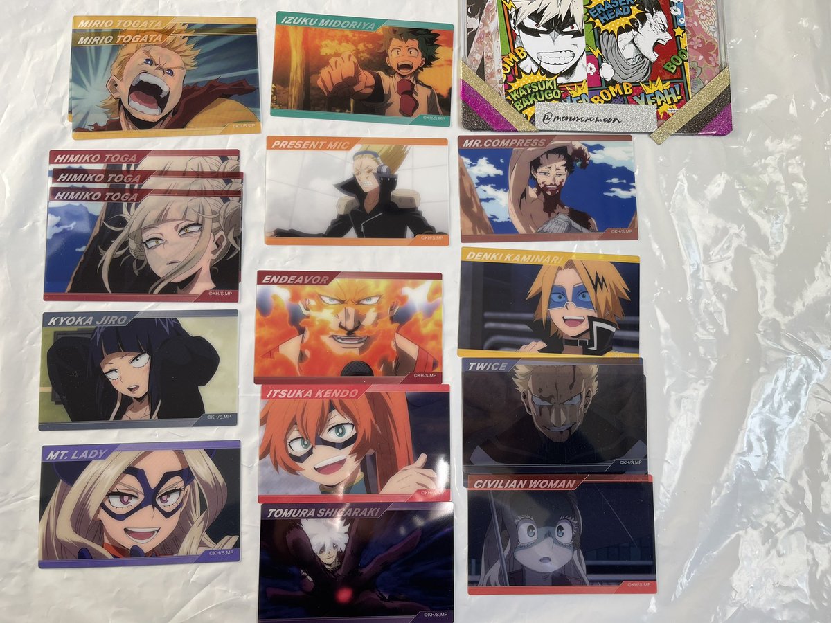 moromoromoon's tweet photo. 【交換.譲渡】僕のヒーローアカデミア　ヒロアカ　UA展 パールネーム アクリルバッジ
クリアカード

譲→画像1（上鳴に初期の掠れあり）

求→爆豪.相澤>165円/1枚

緑谷は爆豪との交換のみ
お譲りの場合は2枚〜

都内手渡し、郵送希望です。

お気軽にお声掛け下さい🙇‍♀️ https://t.co/Gaoe1OlX9j