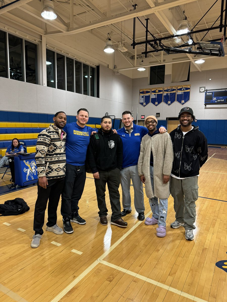 _RRWrestling's tweet photo. Today was a special one. Was incredible to see so many Rough Riders back under one roof. So many memories shared. And to top it off …. A hard fought Rough Rider win over Valley Stream North!  @SuptWortham @RooseveltUfsd @RUFSDPTSA https://t.co/pKn6tUnAsX