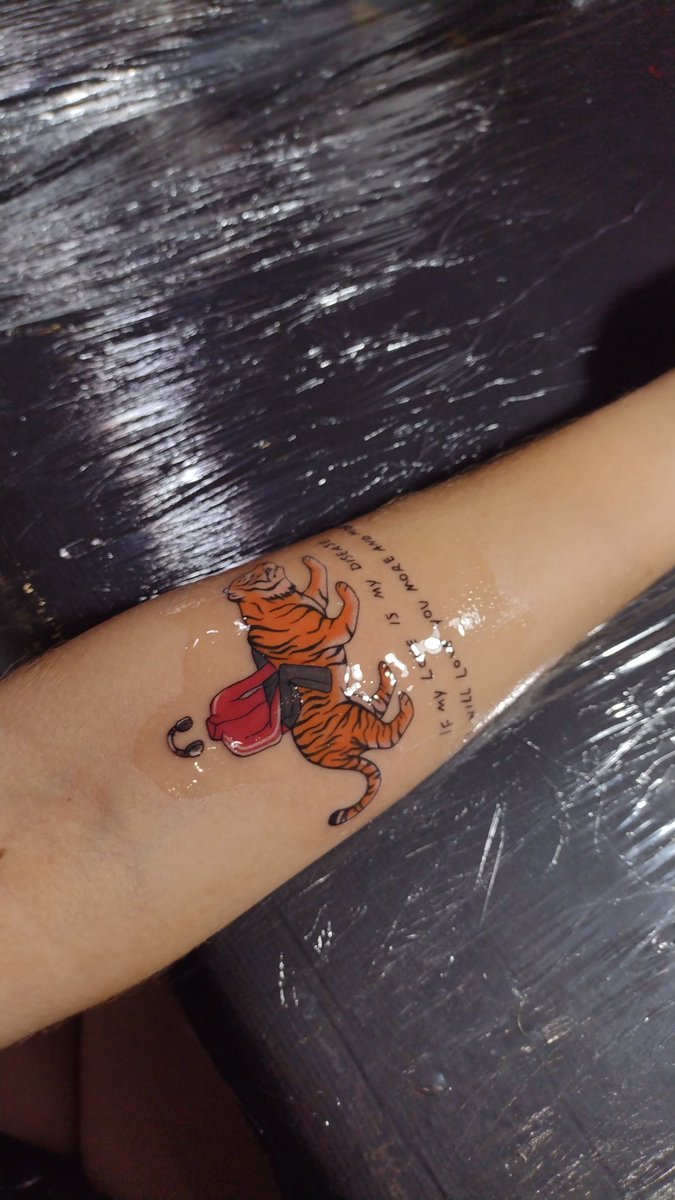 asteriscozin's tweet photo. obrigada por tudo, pipoca🥺

minha homenagem pro yonlu ✨ https://t.co/Age9alVXmG