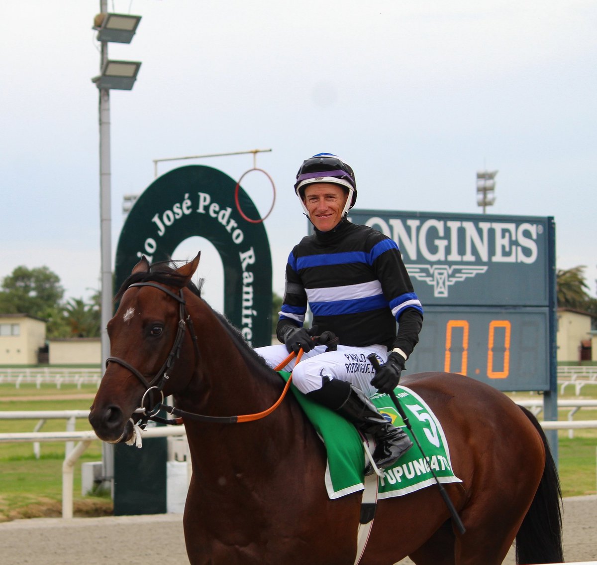 turf_uruguayo's tweet photo. Los grandes protagonistas del 6 de enero en Maroñas 👏

#EverDaddy 
•GP José Pedro Ramirez (G1)
#GironaFever 
•GP Maroñas (G3)
#Tupungato
• GP Pedro Piñeyrua (G3)
#Pacholli
GP Ciudad De Montevideo (G1) https://t.co/sWq6Rez4r9