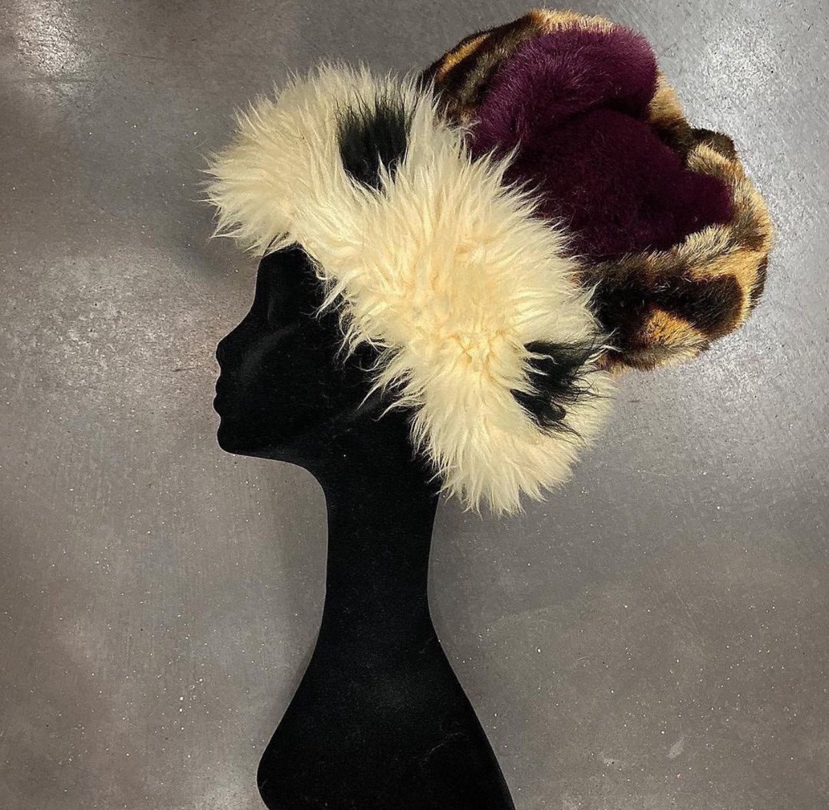 magdalenepop's tweet image. fun fact: she’s wearing a vivienne westwood faux fur crown here