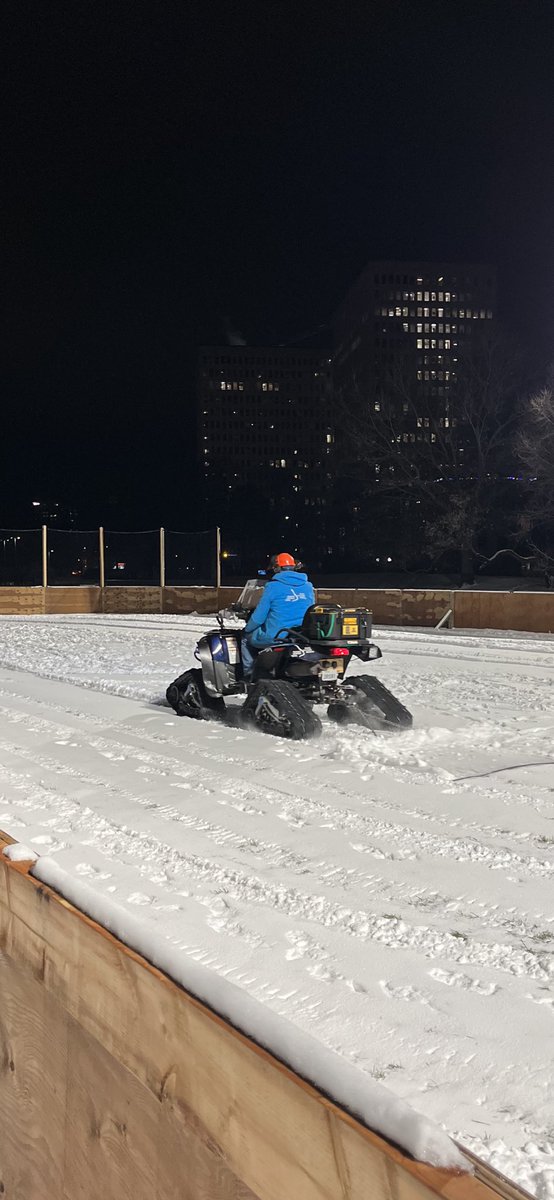 There’s a new rink in Riverain Park. We were helping them get ready for the season this evening. Neighbours helping neighbours! Let’s hope snow comes soon so skating, snowshoeing, skiing, winter biking and walking can be enjoyed in the winter wonderland along the Rideau River.