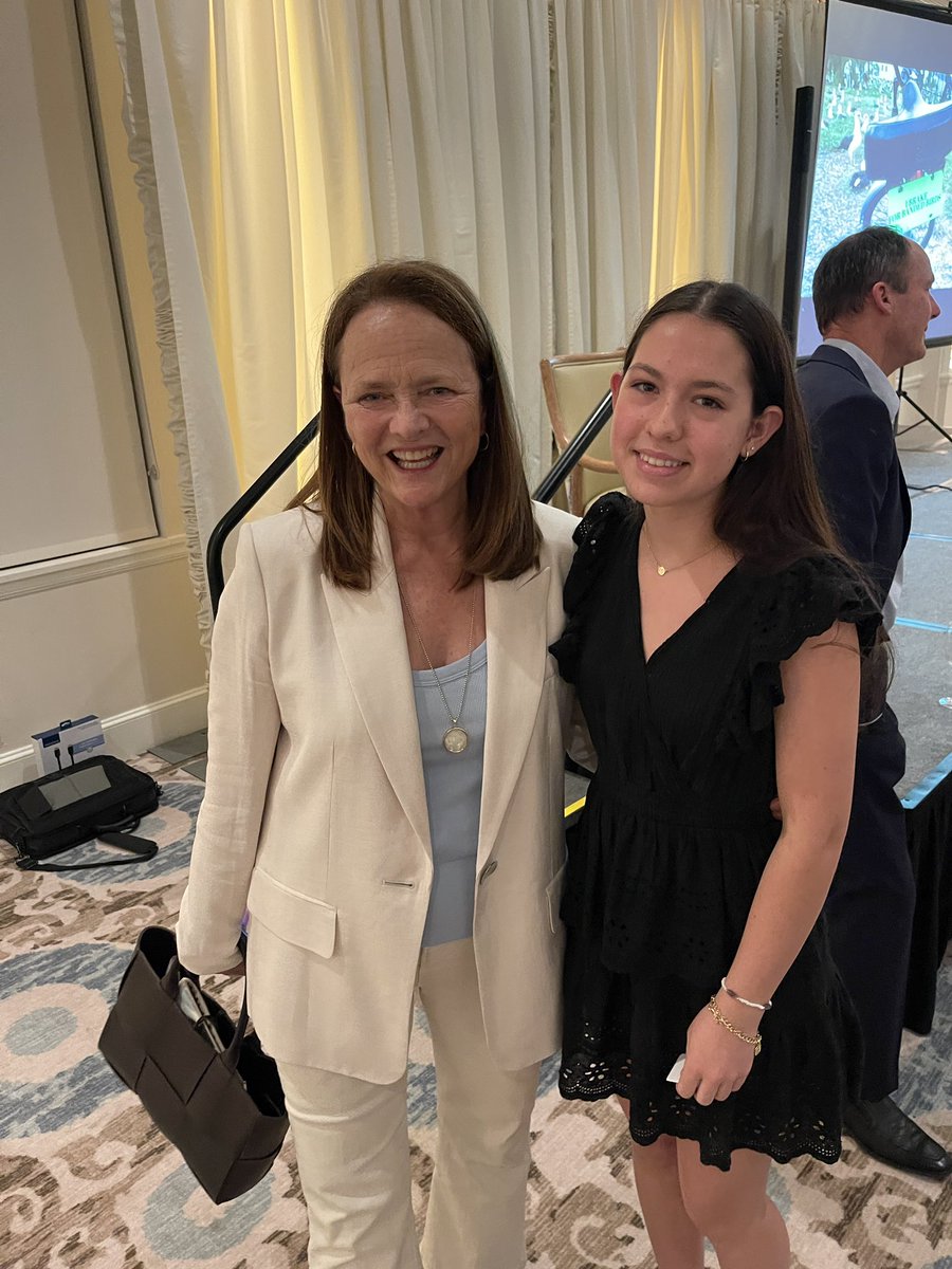 Surface71wpb's tweet photo. Powerful to see a preview of #ParadisePolluted @SchoolYardFilms Great opportunity to meet these amazing filmmakers and so many others committed to eliminating plastics and saving our oceans. Thank you @FriendsofPB_ #thinkbluegogreen https://t.co/PRZxmZNreR