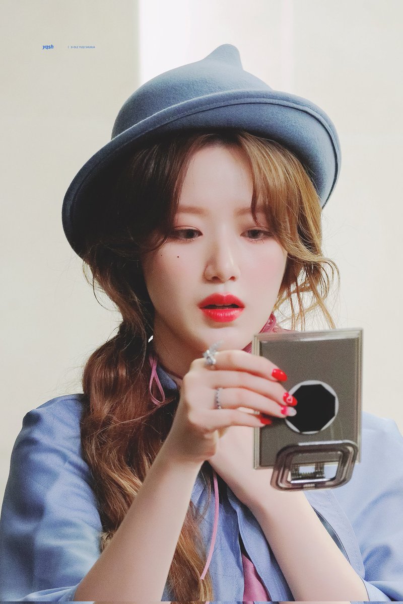 230602

#아이들 #여자아이들 #GIDLE #슈화 #SHUHUA