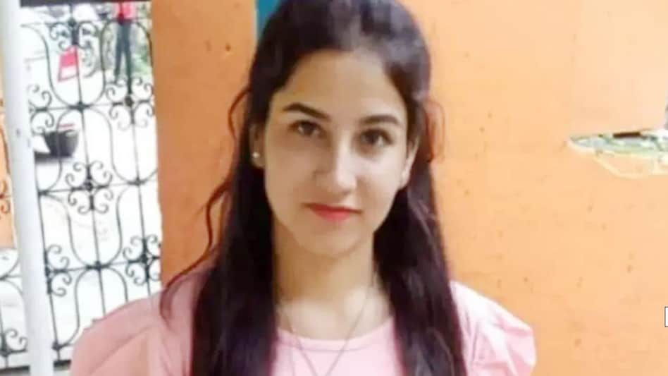 CommonBS786OM's tweet photo. बिल्किस के बाद उम्मीद बँधी है कि, हम इस बच्ची अंकिता को बीजेपी नेता के खिलाफ इंसाफ दिला पाएंगे.
लिखिए, रिपोस्ट कीजिये, ट्वीट कीजिये, ताकि इंसाफ जल्दी मिले.
#JusticeForAnkitaBhandari https://t.co/AEvyqTBSYA